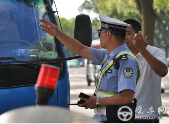 珠海11月首周超3万余宗交通违法未及时处理 交警延长开罚时间
