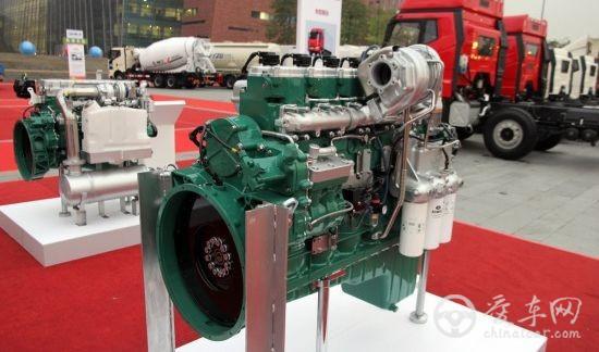 锡柴自主研发500马力奥威CA6DM3 13升发动机亮相北京车展