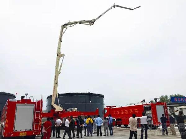 三一重工消防车使“洪荒之力”亮相全国危化品救援技术设备展