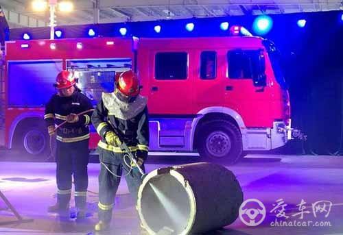 国内成功研制抢险救援消防车冷态切割技术